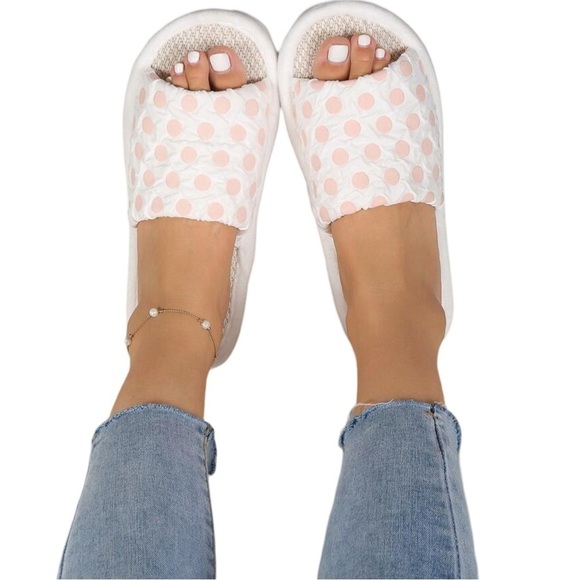 Pink Polka Dot Pattern Slip-On Casual Home Slippers Slides Shoes - Picture 3 of 6